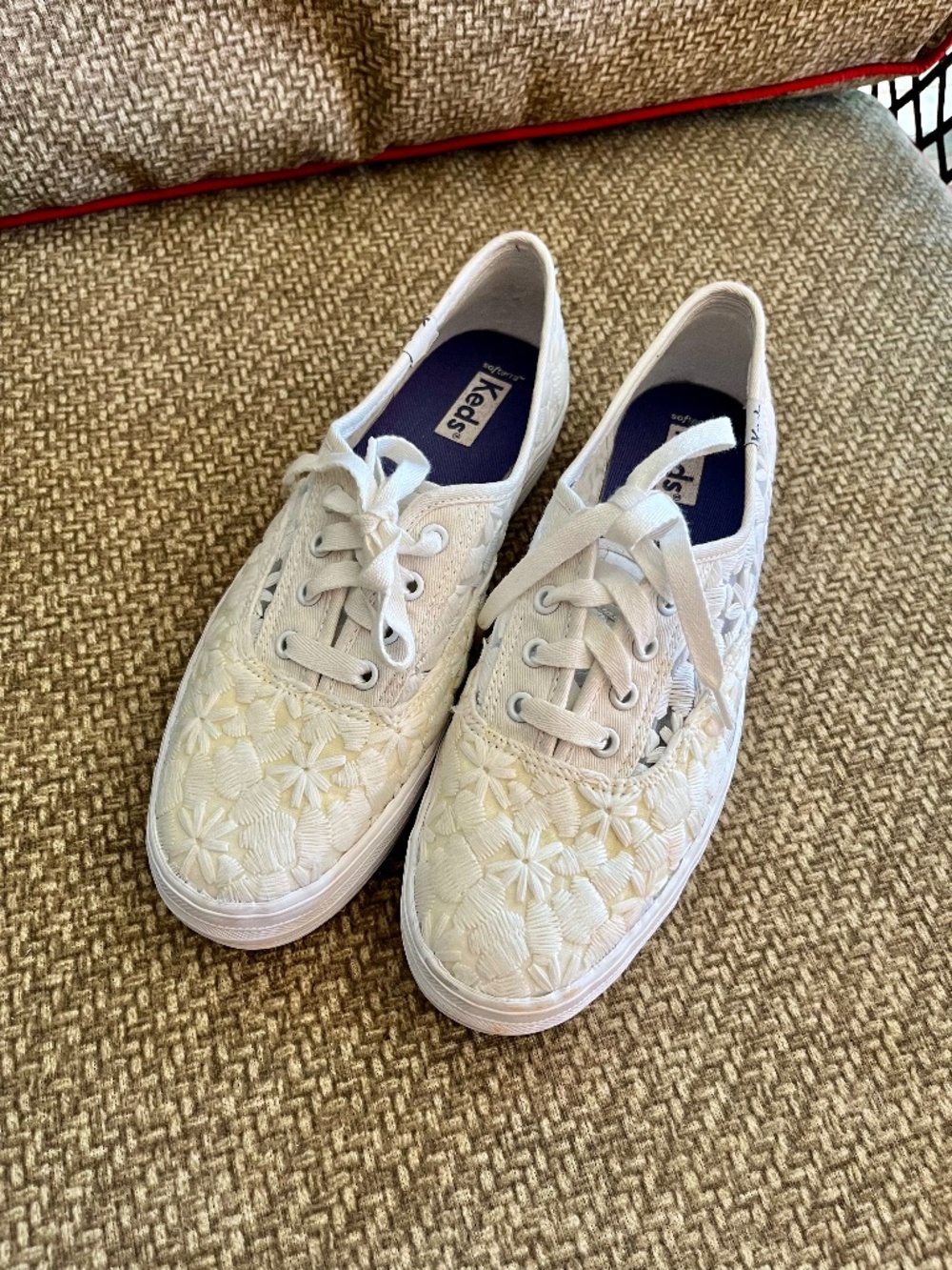 Keds floral lace up sneakers, size 7 women’s